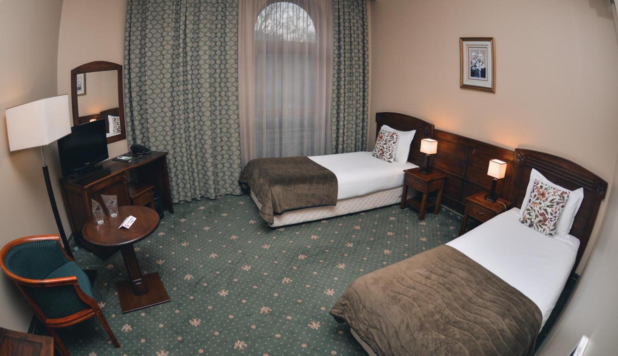 Retro Hotel Haskovo Ngoại thất bức ảnh